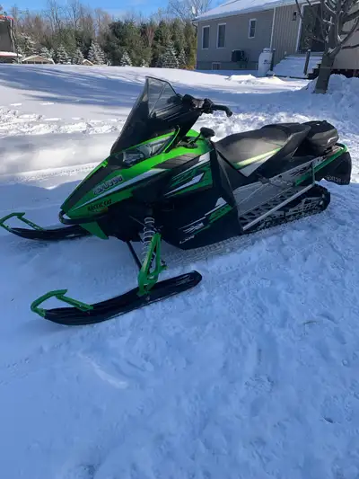 Lady Driven. Well maintained, always serviced. Needs nothing. Heated seat, a few extras. Linq bag an...