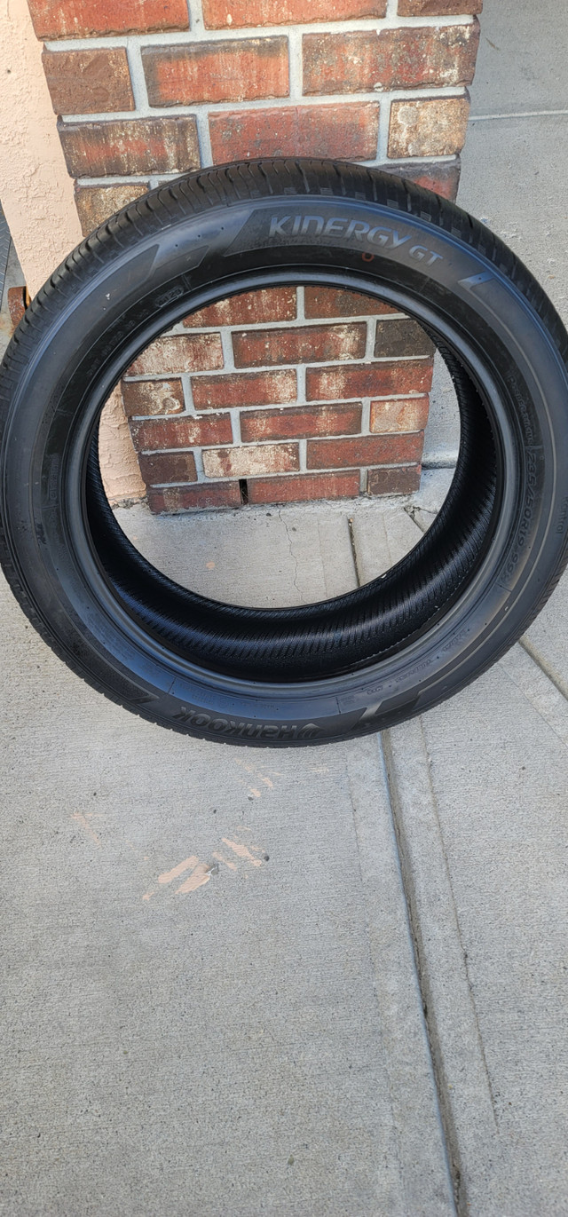 Good used Hankook Kinergy GT tires 235 50 19 99H in Tires & Rims in Calgary