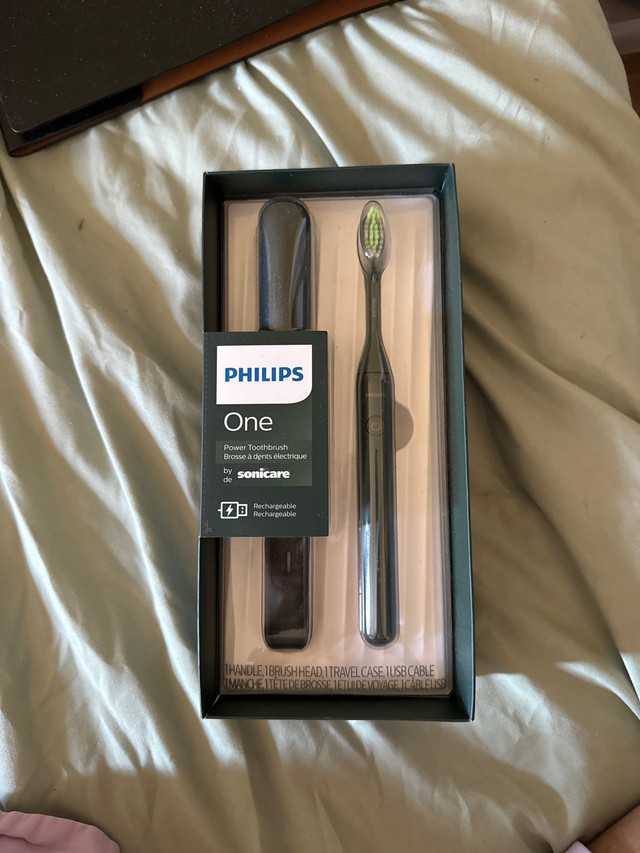 Philips One Electeic toothbrush  in Health & Special Needs in City of Toronto