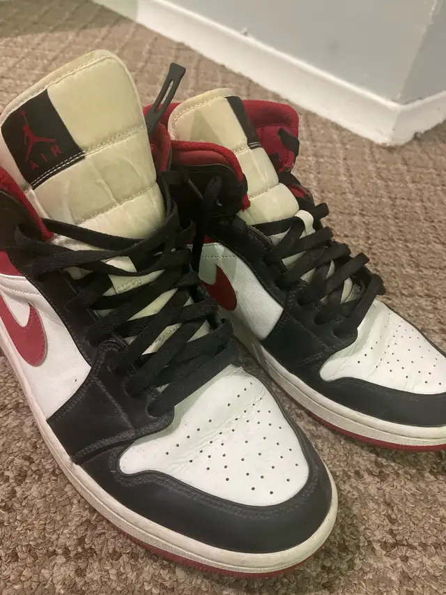 Used Nike Air Jordan’s in Men's Shoes in Kitchener / Waterloo - Image 2