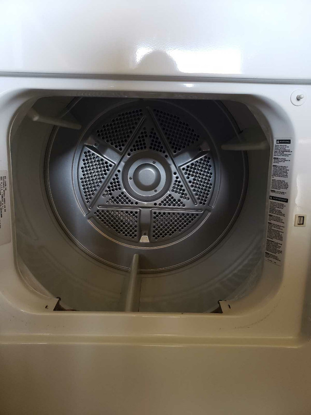White Westinghouse dryer in Washers & Dryers in Cape Breton - Image 3