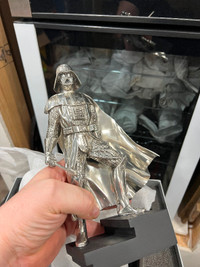 Star Wars Darth Vader figurine