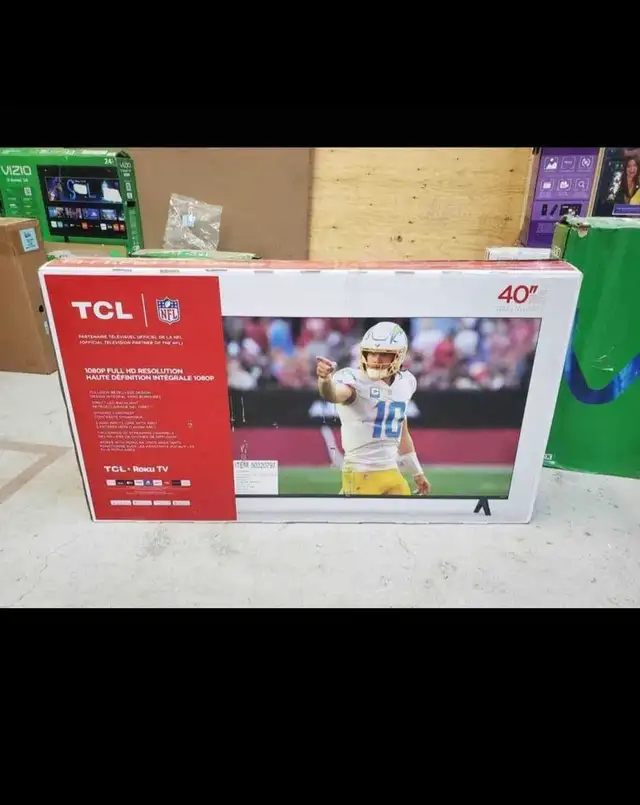 Intelligent 4k smart TV brand new  in TVs in City of Montréal - Image 3