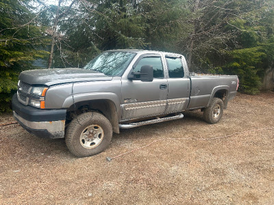 2006 chev 2500hd LBZ running parts truck donor