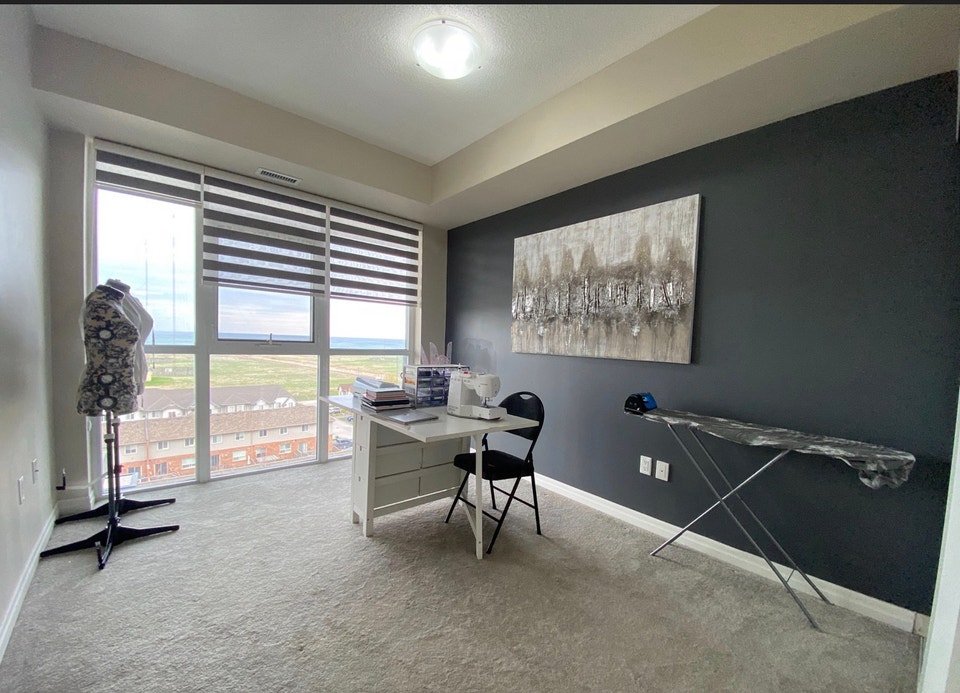 Grimsby 2+Den Condo 3