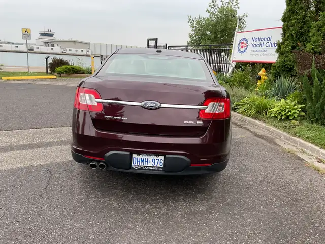 2011. Ford. Taurus.   Certified545693729638983681