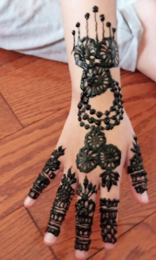 Henna artist (in Malvern, Scarborough) in Arts & Collectibles in City of Toronto - Image 2