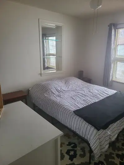 Room For Rent Trenton