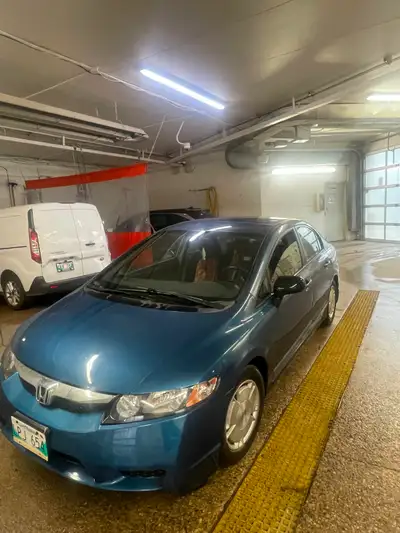 Well maintained, in a good condition, remote started, AC and heater works perfectly, winter tires ex...