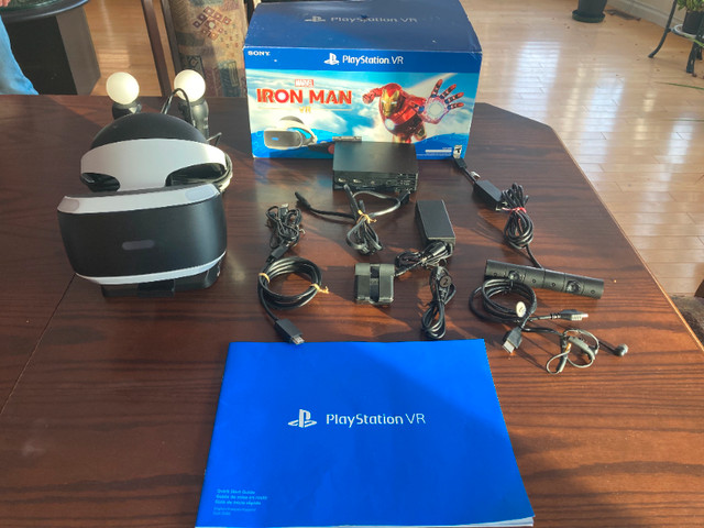 Casque PlayStation VR pour PS4 PS5 avec stands (charging dock) dans Sony PlayStation 4  à Longueuil/Rive Sud