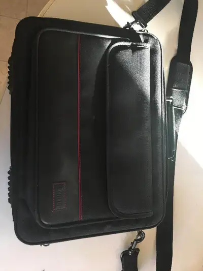 Sacs  pour portable ou documents, View more