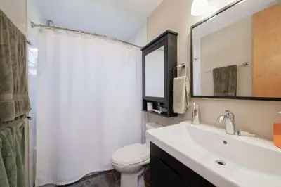 3+2 Bedroom home w/ Heated Garage for rent - Forest Heights