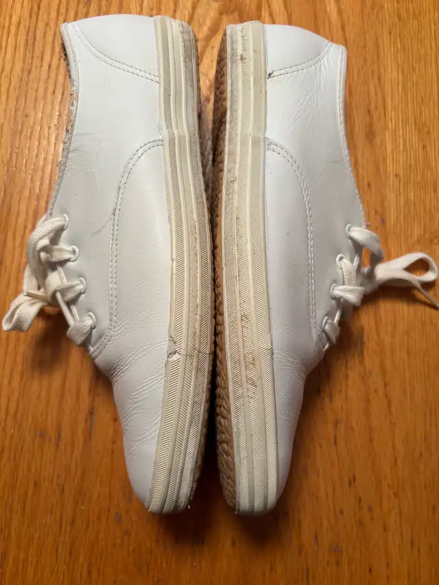 Keds Womens Sz 8 Champion Leather Sneaker in Women's - Shoes in Kitchener / Waterloo - Image 5
