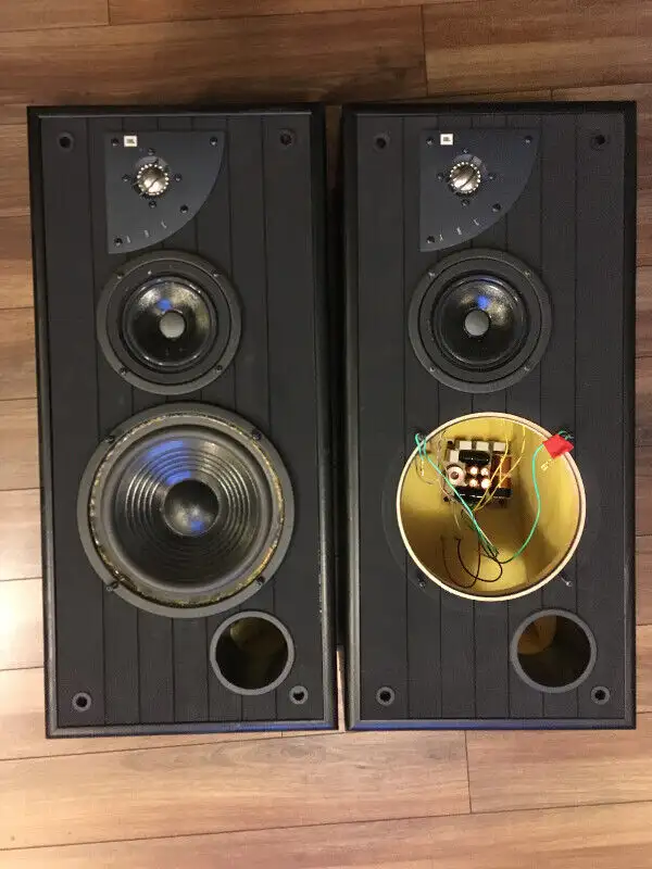 - JBL - SPEAKERS in Speakers in Hamilton - Image 3