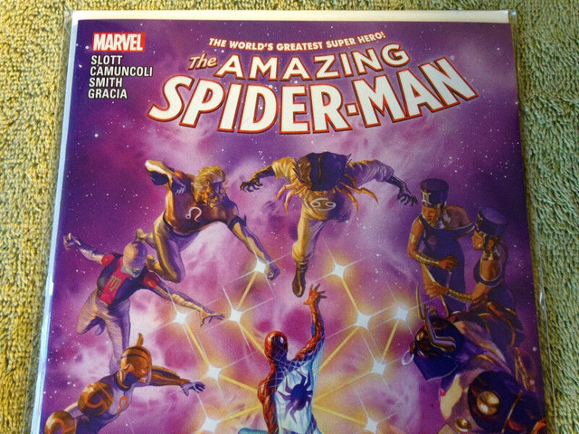 Amazing Spider-man # 011 2015 Near Mint Marvel Comic dans Bandes dessinées  à Longueuil/Rive Sud - Image 2