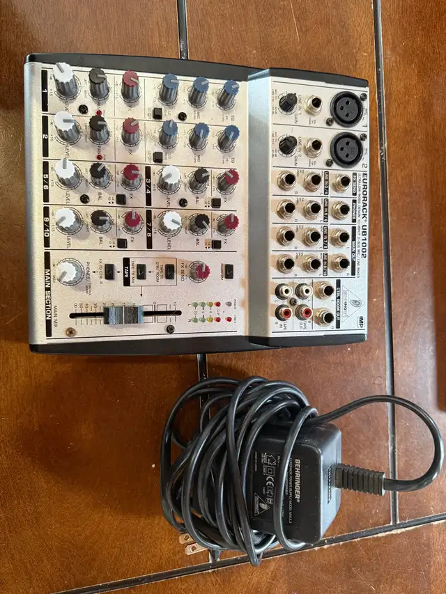 Behringer UB1002 Mixing Board in Pro Audio & Recording Equipment in Barrie - Image 2