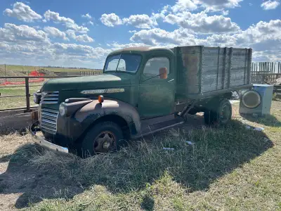 1947 GMC FARM / Grain Truck with hoist. Originated in ND, via Estevan SK. Water pump removed and hav...