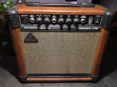 Ampli ultracoustic  Behringer At 108, View more