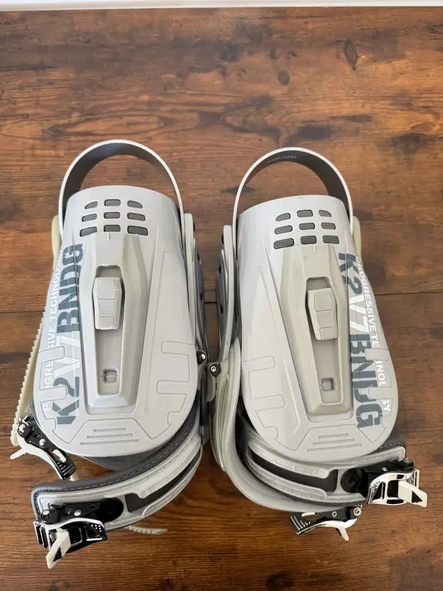 K2 V7 Snowboard Bindings Size M Complete w/ Discs & Hardware in Snowboard in Delta/Surrey/Langley - Image 6