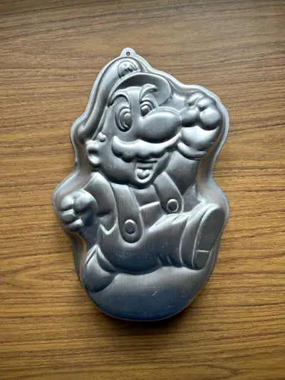 Vintage Super Mario Bros. Cake Pan (1989), View more