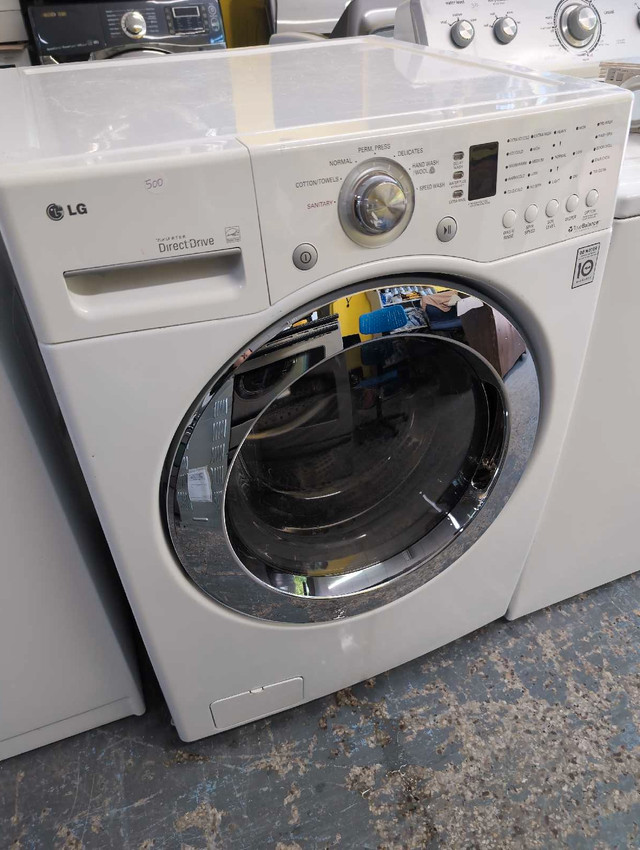 laveuse frontale LG blanche  dans Laveuses et sécheuses  à Ville de Montréal
