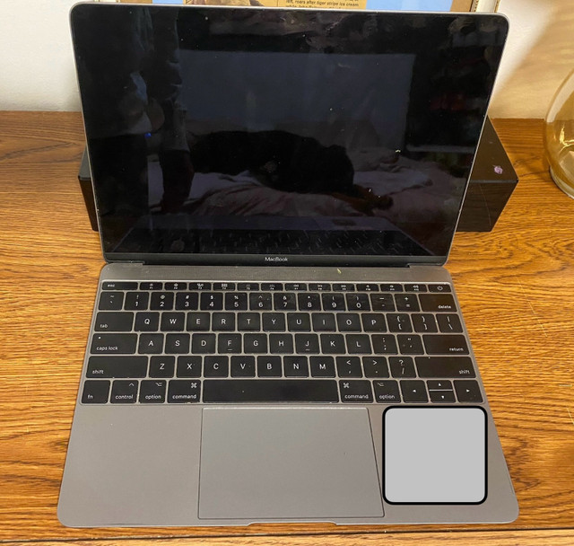 MacBook Pro 12” 2017 in Laptops in St. Catharines - Image 2