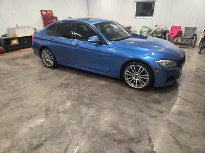 BMW 335i Xdrive 2013 (F30) M sport, M package, très propre pour ľannée, excellente voiture ďhiver, e...