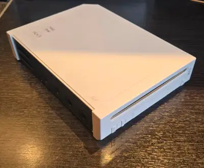Nintendo Wii with BAD DISK DRIVE. STILL GREAT FOR MODDING. 30 Dollars. PICK UP ONLY!!!