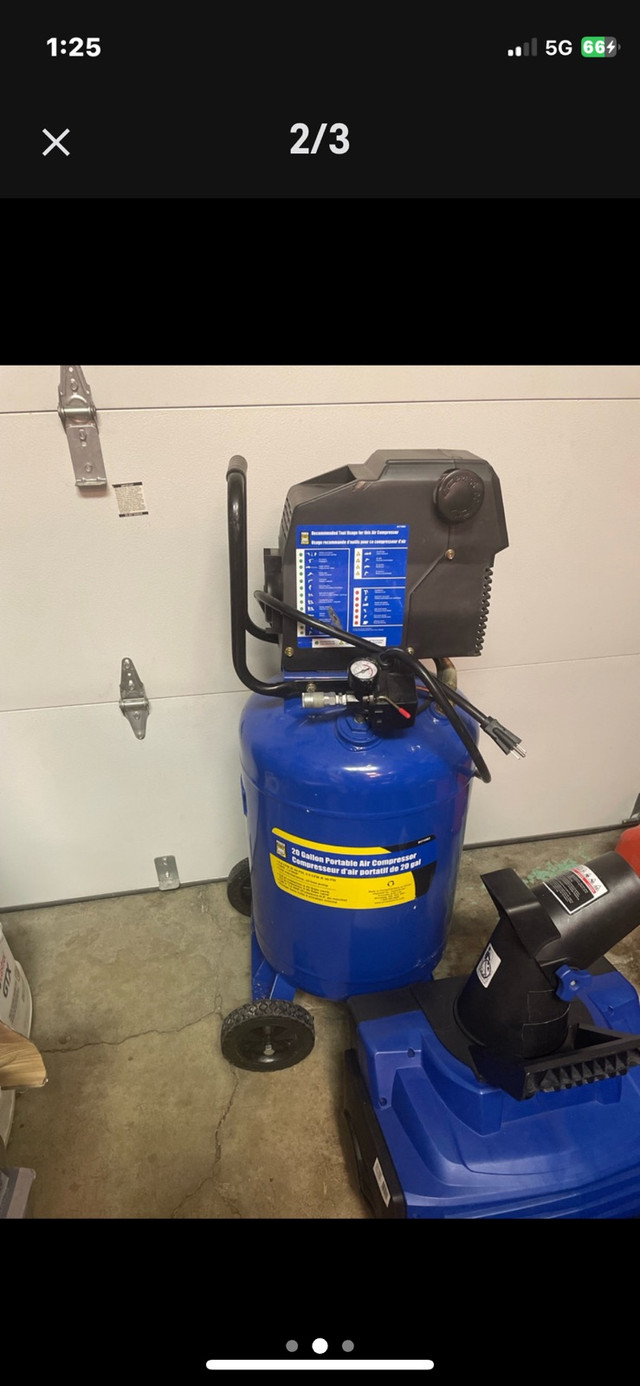 Upright air compressor in Power Tools in Saskatoon