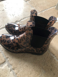 Leopard Print Rain Boots 