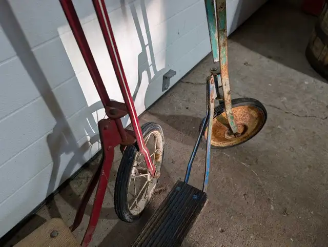Vintage Metal Scooters in Toys in Windsor Region - Image 4