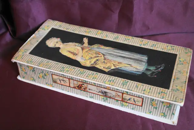 Vintage Cardboard Candy Box in Arts & Collectibles in Winnipeg - Image 3