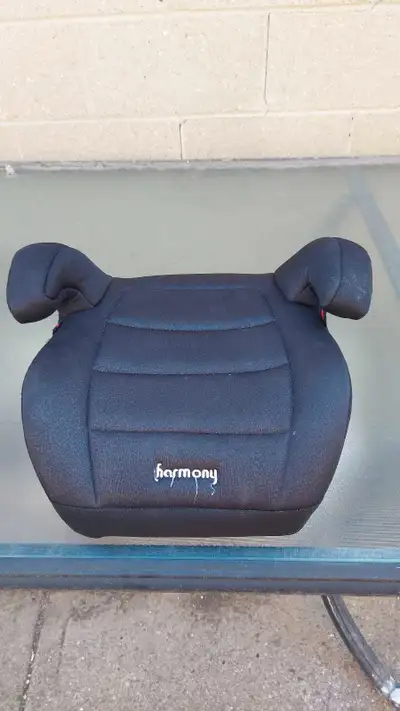Car booster seat, black color, like new.