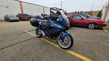 42607 km - $9975.00 -Saddlebags, ABS & More- 42,607 KM – Agile, efficient, and built for the open ro...