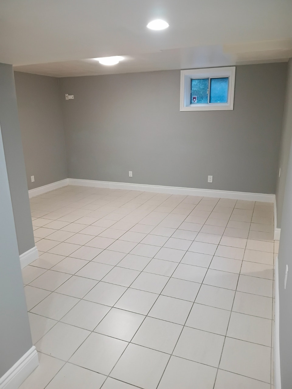 2 bedroom basement apt Weston Rd & 401 area 5
