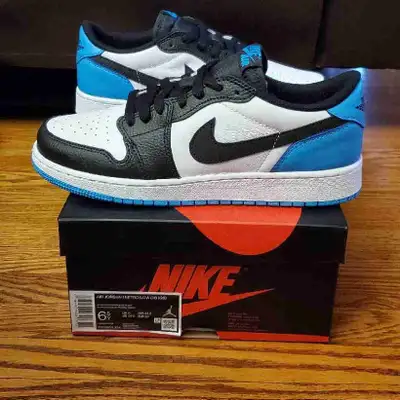 Jordan 1 Low Powder Blue - 6.5Y, View more
