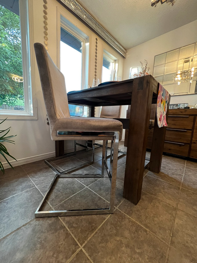 Bar counter height table and chair stool seating Structube Dining