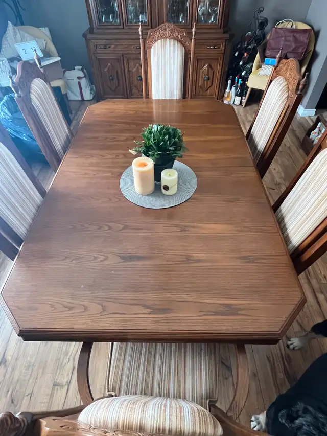 Dining Table with 6 Chairs and Hutch in Dining Tables & Sets in Kingston - Image 3