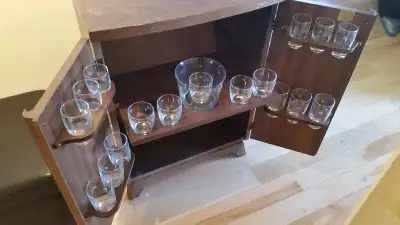 Cabinet a Boisson Vintage, View more