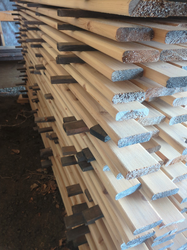 Cedar Decking - SALE - 5/4" x 4" x 8' boards in Other in Quesnel - Image 2