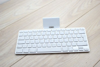 Apple A1359 Wired Keyboard For iPad 1st & 2nd Gen