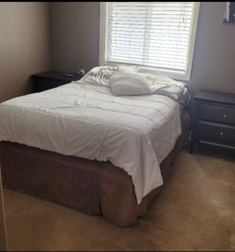 One Furnished Bedroom for a student or working person Room Rentals
