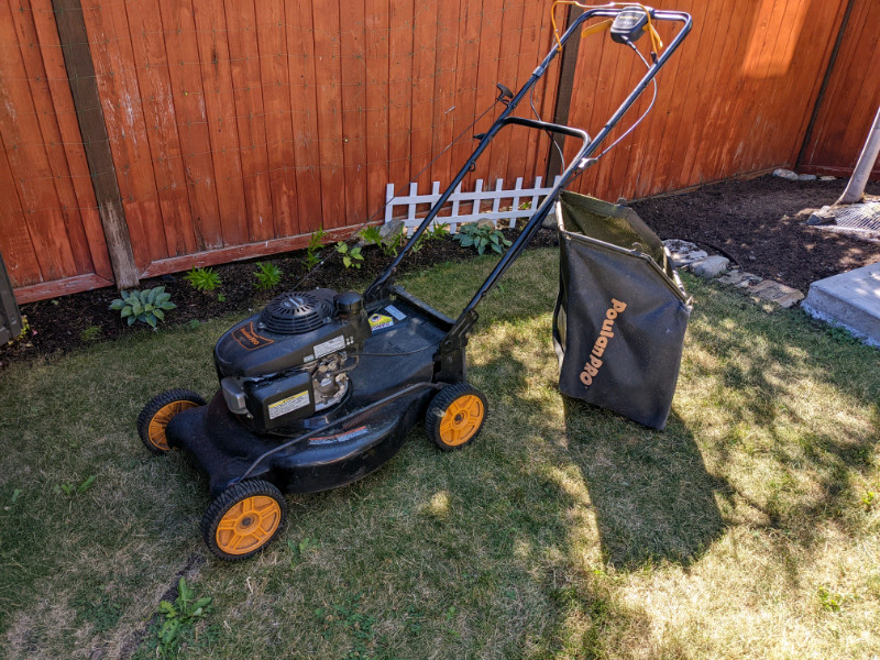 Lawn mower self propelled 21in, used for sale  