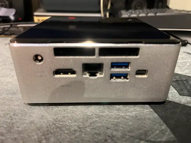 Mini PC – Intel NUC6i3, 16GB RAM, 512GB SSD + 23” Moni63006661800961122