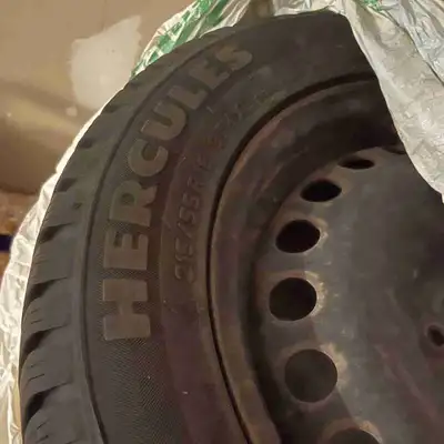 4 winter tires with steel rims. Used for a 2013 ford focus for 2 seasons. The Winter Hercules hsi-h...