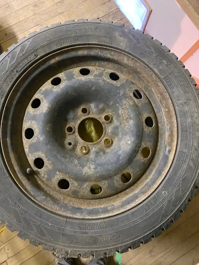 Snow Tires  in Tires & Rims in Grand Bend - Image 2