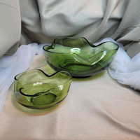Beautiful Vintage Anchor Hocking Swirl Green Glass  Chip and Dip