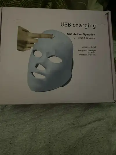 This LED Face Mask is a great way to rejuvenate your skin with different light settings. This mask i...