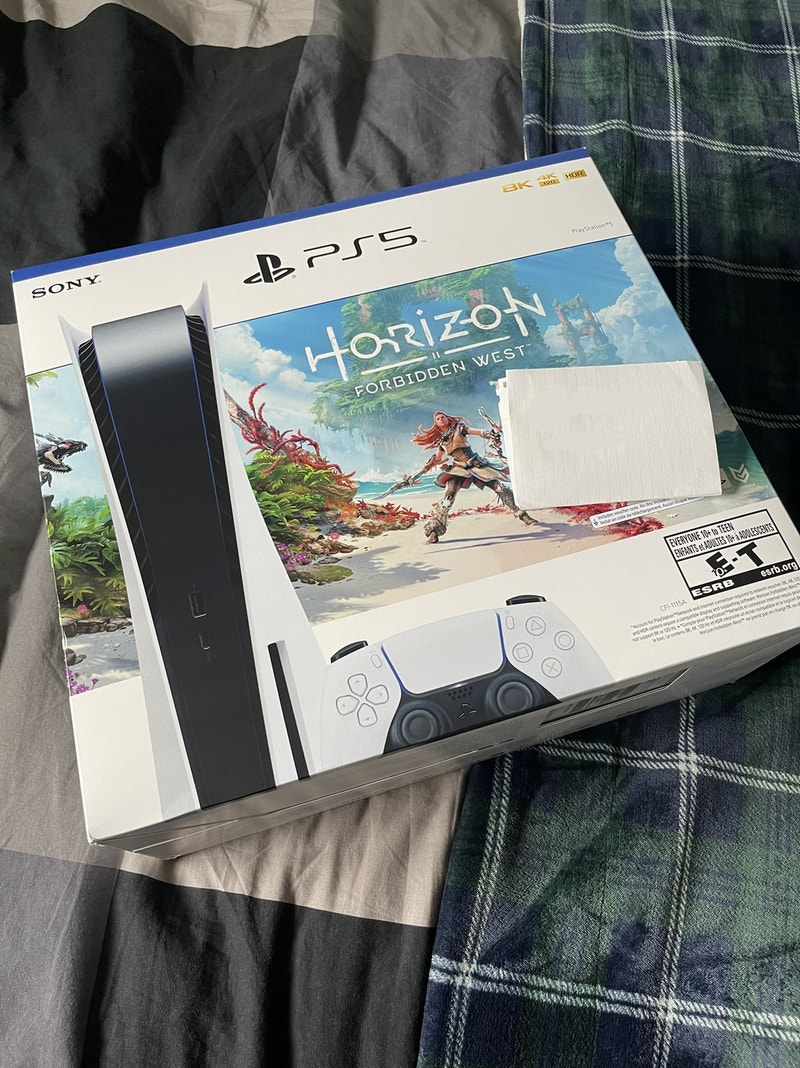 PS5 Disc Bundle with Horizon Forbidden West (BRAND NEW) Sony