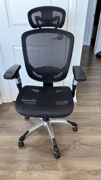5-wheel Office/desk chair (mesh)